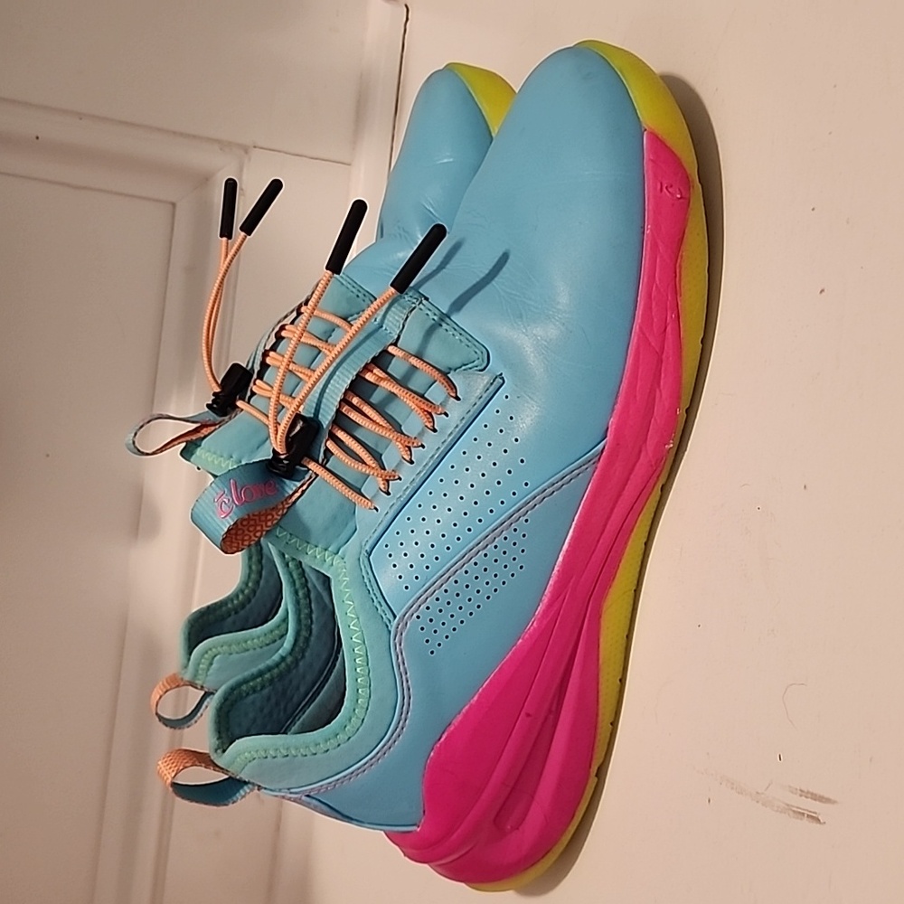 Clove sneakers 8
